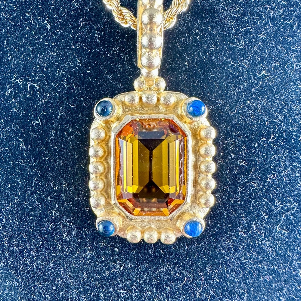 David Yurman Style 15CT Citrine pendant with sapphire ball accents